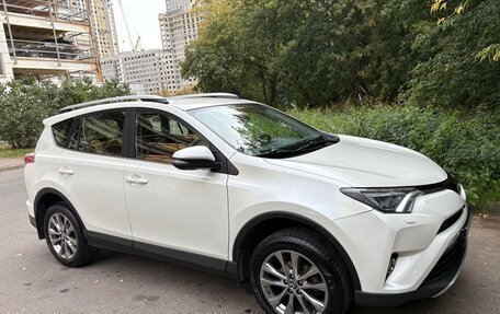 Toyota RAV4, 2015 год, 2 750 000 рублей, 1 фотография