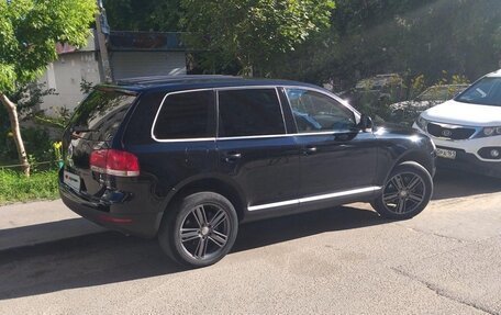 Volkswagen Touareg III, 2004 год, 600 000 рублей, 11 фотография