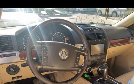 Volkswagen Touareg III, 2004 год, 600 000 рублей, 7 фотография