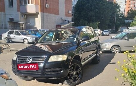 Volkswagen Touareg III, 2004 год, 600 000 рублей, 2 фотография