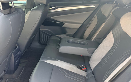 Volkswagen ID.4, 2022 год, 3 090 000 рублей, 6 фотография