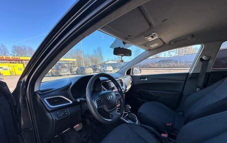 Hyundai Solaris II рестайлинг, 2018 год, 890 000 рублей, 4 фотография