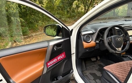 Toyota RAV4, 2015 год, 2 750 000 рублей, 11 фотография