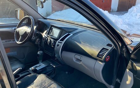 Mitsubishi Pajero Sport II рестайлинг, 2011 год, 1 850 000 рублей, 12 фотография