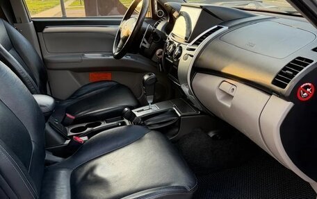 Mitsubishi Pajero Sport II рестайлинг, 2011 год, 2 250 000 рублей, 11 фотография