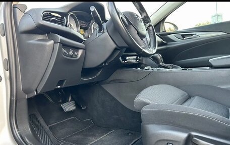 Opel Insignia II рестайлинг, 2018 год, 1 650 000 рублей, 9 фотография