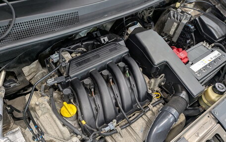 Renault Logan II, 2018 год, 1 020 000 рублей, 9 фотография