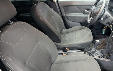 Renault Logan II, 2018 год, 1 020 000 рублей, 23 фотография