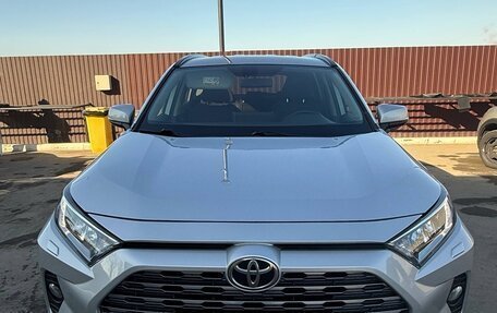 Toyota RAV4, 2020 год, 3 250 000 рублей, 7 фотография