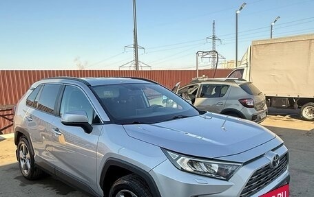 Toyota RAV4, 2020 год, 3 250 000 рублей, 6 фотография