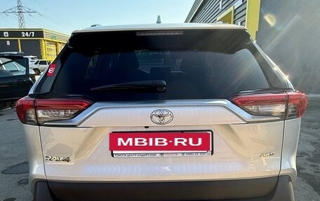 Toyota RAV4, 2020 год, 3 250 000 рублей, 4 фотография