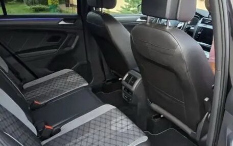 Volkswagen Tiguan II, 2020 год, 4 100 000 рублей, 5 фотография