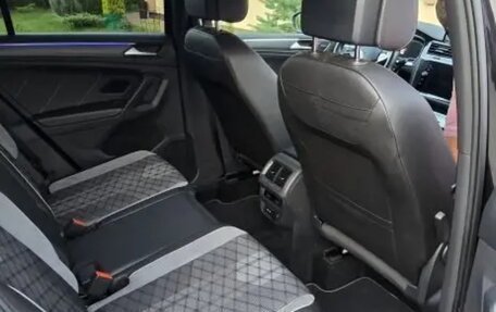 Volkswagen Tiguan II, 2020 год, 4 100 000 рублей, 12 фотография