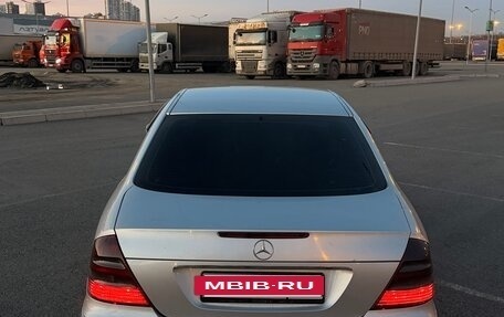 Mercedes-Benz E-Класс, 2002 год, 610 000 рублей, 11 фотография