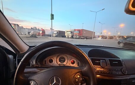 Mercedes-Benz E-Класс, 2002 год, 610 000 рублей, 15 фотография