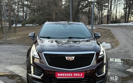 Cadillac XT5 I рестайлинг, 2020 год, 3 990 000 рублей, 2 фотография