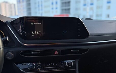 Hyundai Sonata VIII, 2021 год, 2 600 000 рублей, 15 фотография