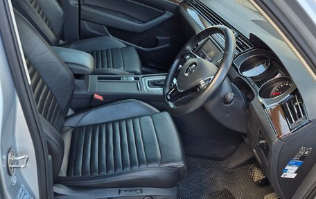 Volkswagen Passat B8 рестайлинг, 2017 год, 1 750 000 рублей, 11 фотография