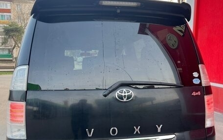 Toyota Voxy II, 2007 год, 1 000 000 рублей, 5 фотография