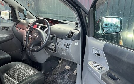 Toyota Voxy II, 2007 год, 1 000 000 рублей, 12 фотография