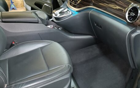 Mercedes-Benz V-Класс, 2019 год, 7 450 000 рублей, 18 фотография