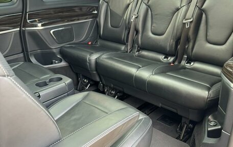 Mercedes-Benz V-Класс, 2019 год, 7 450 000 рублей, 30 фотография