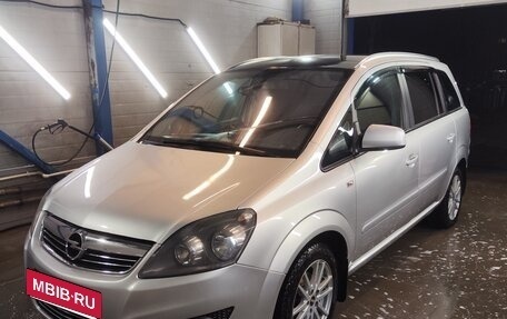 Opel Zafira B, 2012 год, 650 000 рублей, 4 фотография