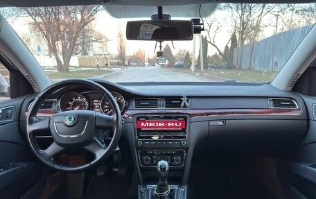 Skoda Superb III рестайлинг, 2012 год, 1 270 000 рублей, 17 фотография