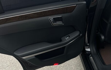 Mercedes-Benz E-Класс, 2011 год, 1 500 000 рублей, 13 фотография