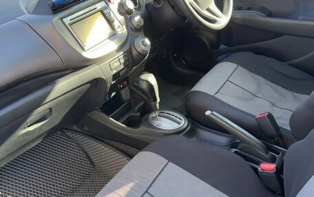 Honda Fit III, 2011 год, 650 000 рублей, 6 фотография