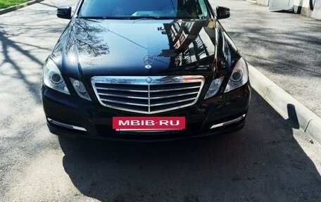 Mercedes-Benz E-Класс, 2011 год, 1 500 000 рублей, 9 фотография