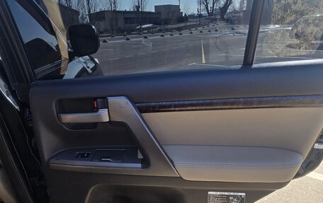 Toyota Land Cruiser 200, 2008 год, 2 650 000 рублей, 8 фотография