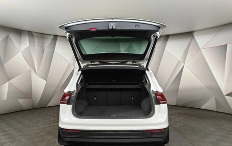 Volkswagen Tiguan II, 2020 год, 1 995 000 рублей, 10 фотография