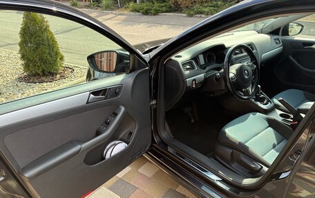 Volkswagen Jetta VI, 2013 год, 1 050 000 рублей, 10 фотография