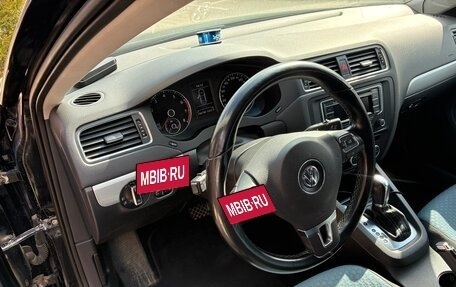 Volkswagen Jetta VI, 2013 год, 1 050 000 рублей, 11 фотография