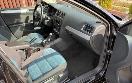 Volkswagen Jetta VI, 2013 год, 1 050 000 рублей, 23 фотография