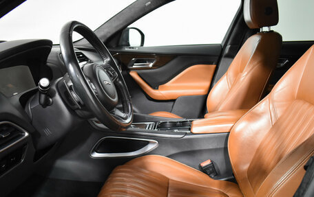 Jaguar F-Pace, 2016 год, 2 500 000 рублей, 10 фотография