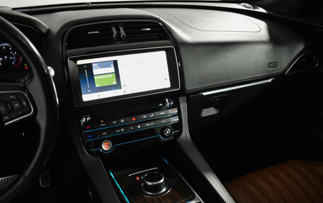 Jaguar F-Pace, 2016 год, 2 500 000 рублей, 24 фотография