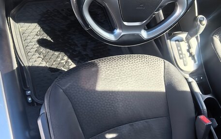 KIA Rio III рестайлинг, 2015 год, 1 240 000 рублей, 10 фотография