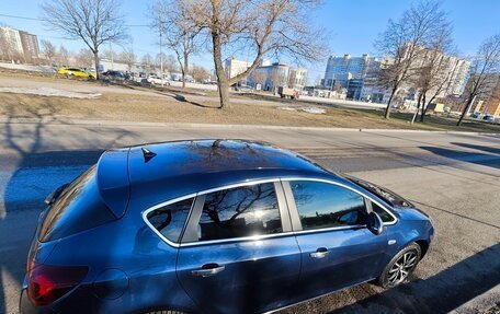 Opel Astra J, 2011 год, 850 000 рублей, 11 фотография