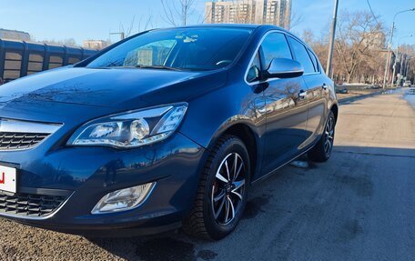 Opel Astra J, 2011 год, 850 000 рублей, 8 фотография