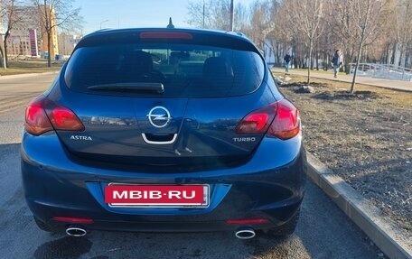 Opel Astra J, 2011 год, 850 000 рублей, 15 фотография