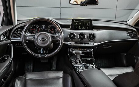 KIA Stinger I, 2018 год, 2 624 000 рублей, 6 фотография