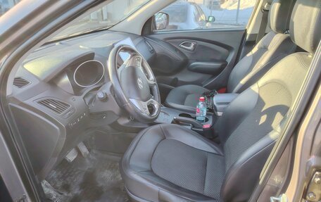 Hyundai ix35 I рестайлинг, 2011 год, 1 100 000 рублей, 10 фотография