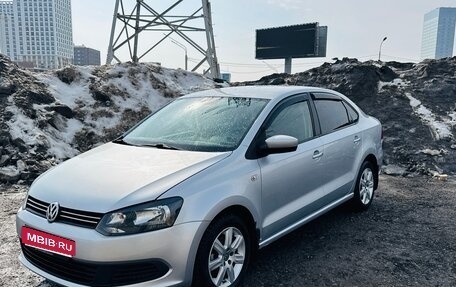 Volkswagen Polo VI (EU Market), 2013 год, 800 000 рублей, 1 фотография