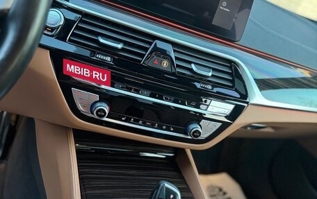 BMW 5 серия, 2021 год, 5 000 000 рублей, 10 фотография