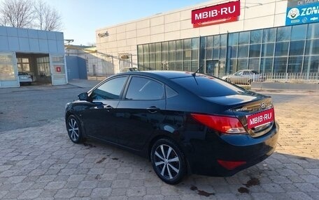 Hyundai Solaris II рестайлинг, 2015 год, 930 000 рублей, 5 фотография