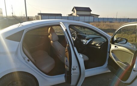 Hyundai Solaris II рестайлинг, 2015 год, 1 200 000 рублей, 11 фотография