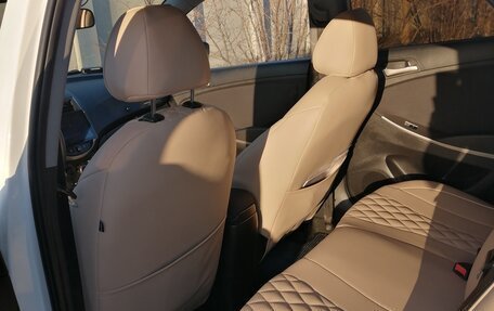 Hyundai Solaris II рестайлинг, 2015 год, 1 200 000 рублей, 9 фотография