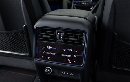 Porsche Cayenne III, 2026 год, 32 990 000 рублей, 30 фотография